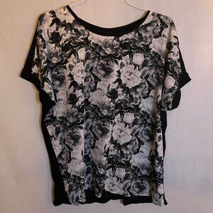 ATTENTION - BLACK & WHITE FLORAL - Short Sleeve Blouse Top - XL